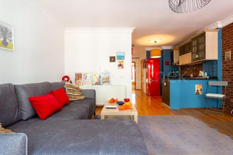 200m To Galataport 2br With Fast Wi-fi Daire *